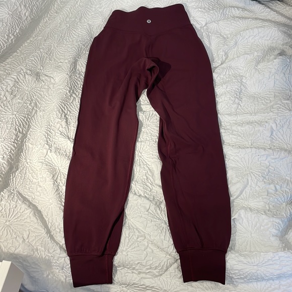 LULULEMON ALIGN JOGGER Size US 2 (Cassis) perfect condition - Picture 6 of 9